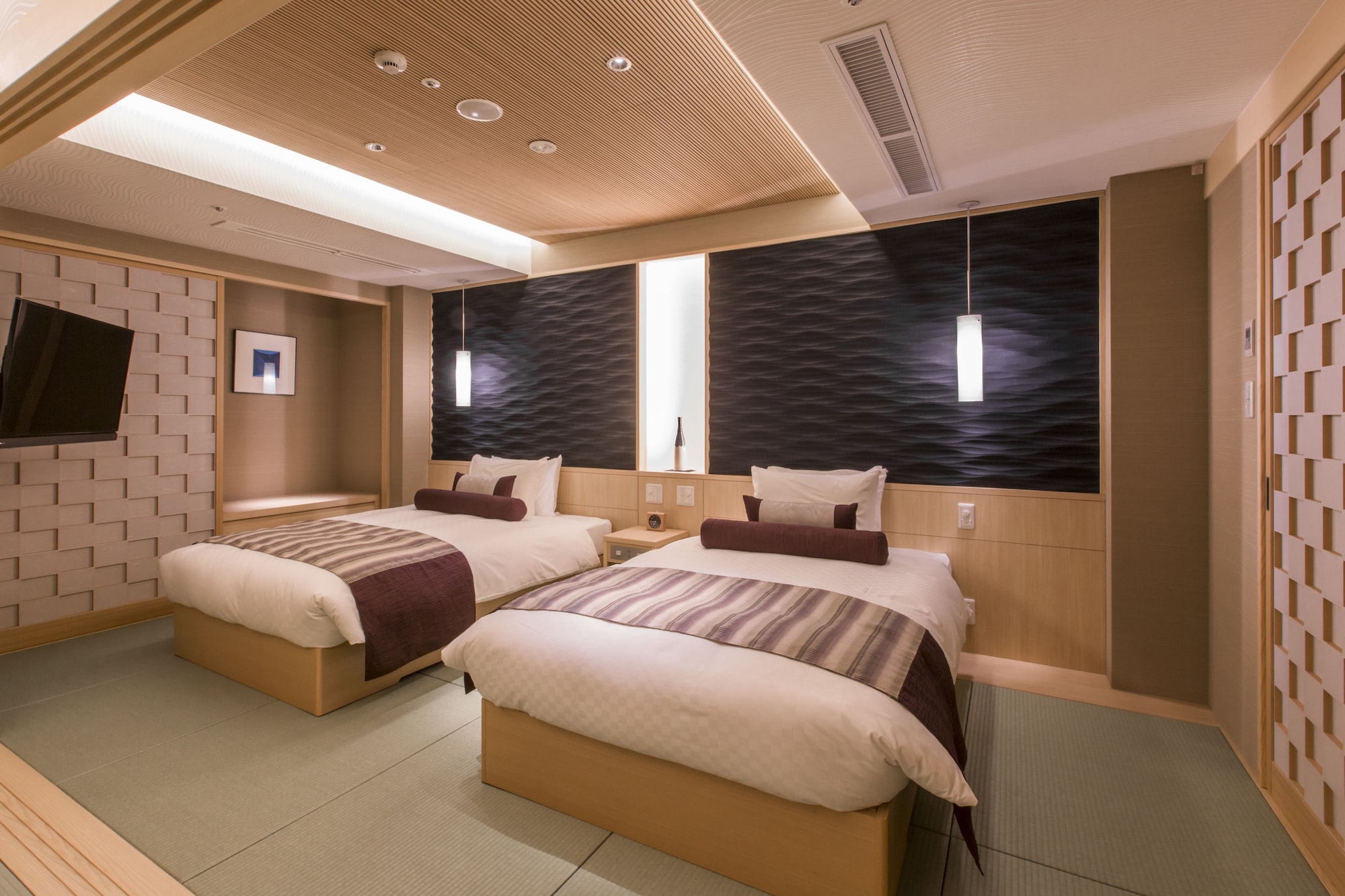 SUITE, WITH VIEW, JETTED TUB, BATHTUB