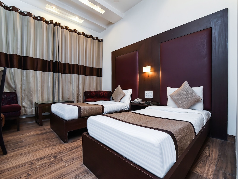 Haris Court Gurgaon 19/50