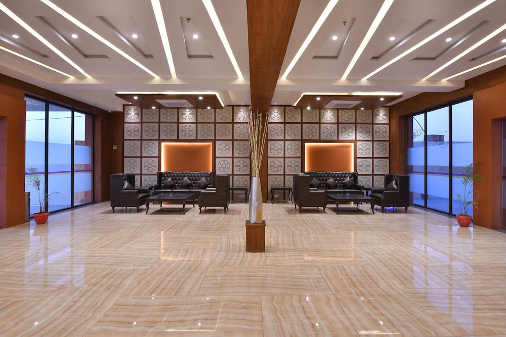 Palette - Hotel Royal Palace Morbi 33/50
