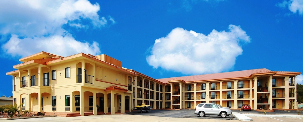 Fairway Inn 6/20