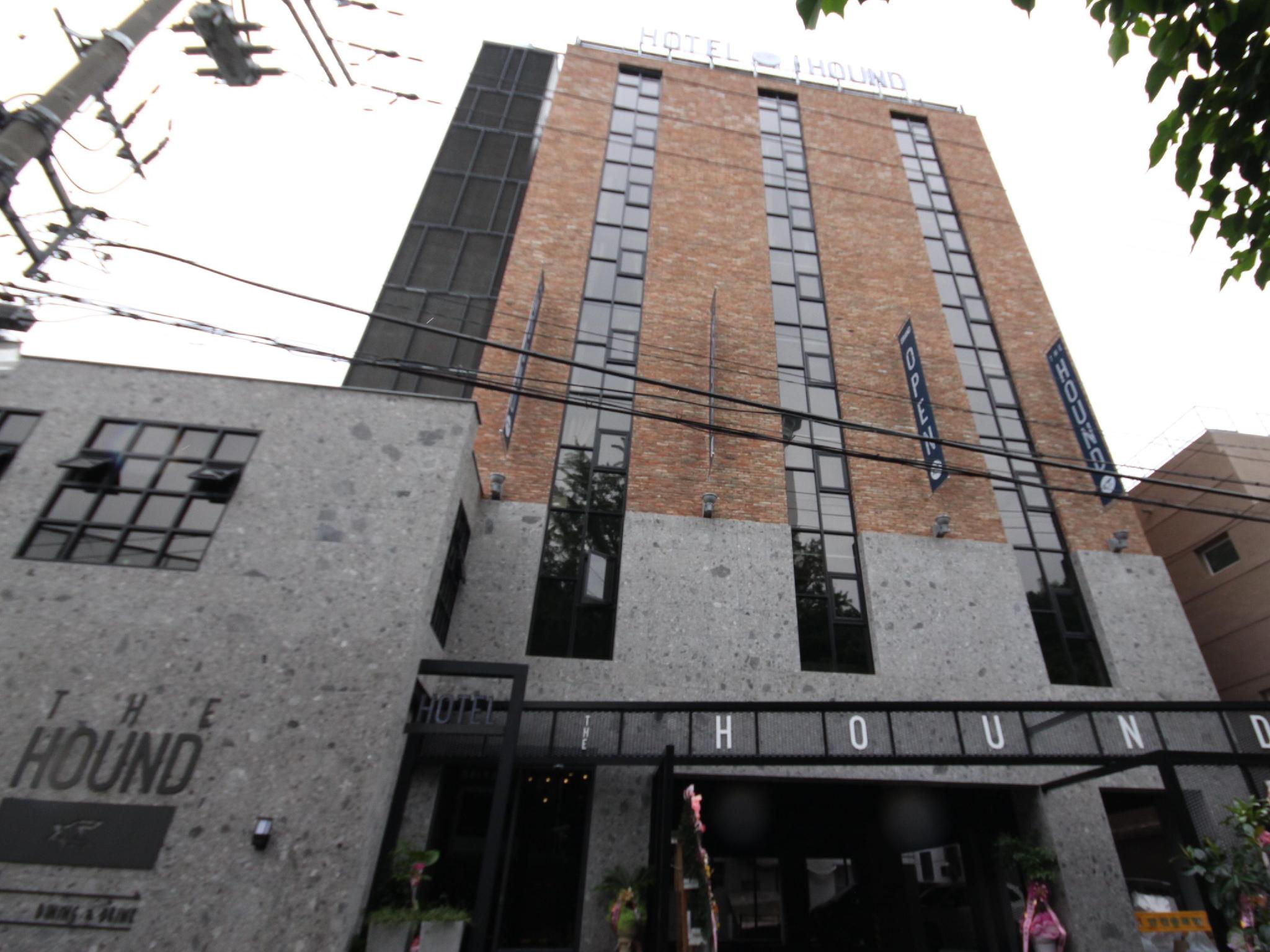 The Hound Hotel 13/45