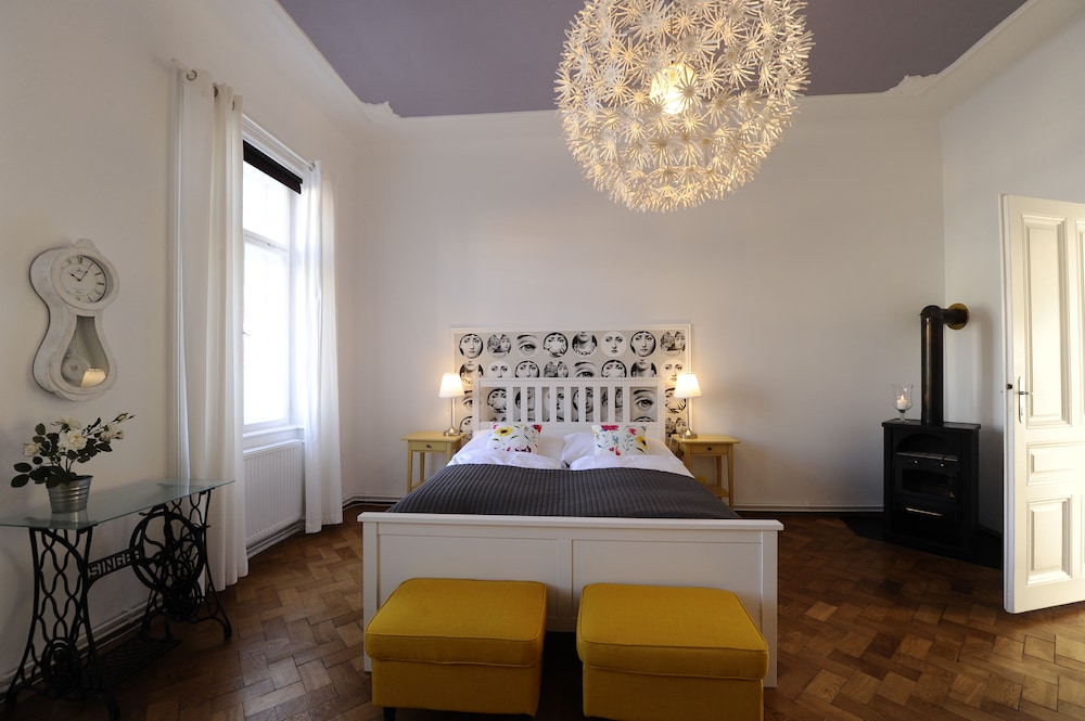 2 Bedrooms, Top, Superior, Apartment, King Bed, Sofa, Kitchen، Leuhusen Boutique Apartments 7/10