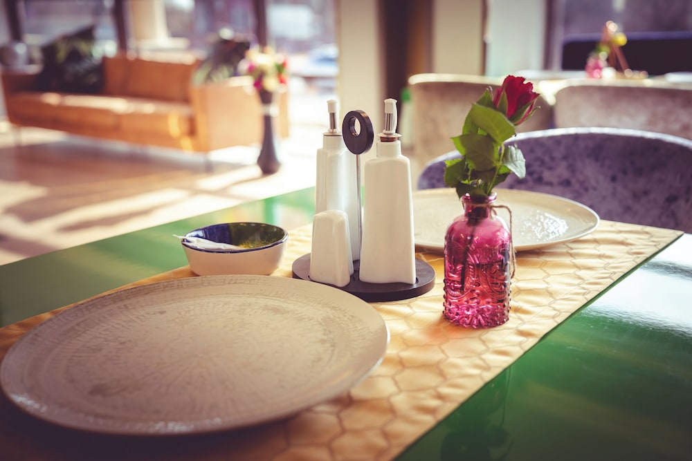 Phoenicia Comfort Hotel 34/51