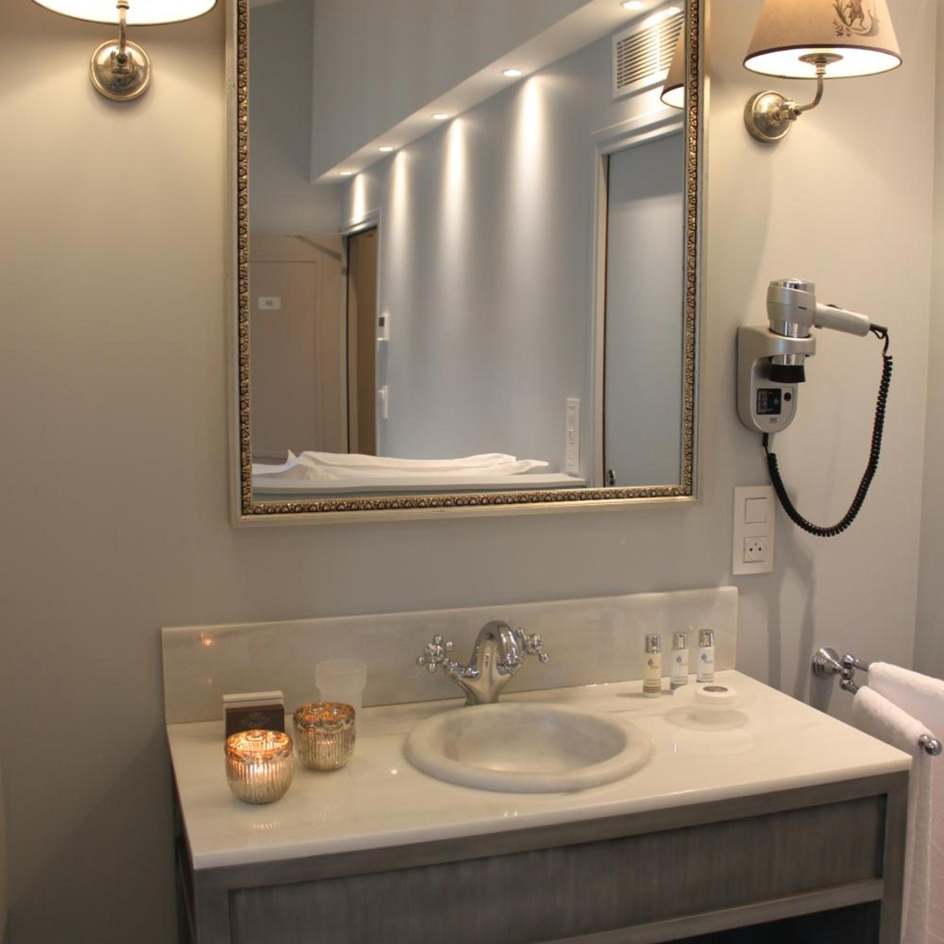 Executive, Double or Twin Bed