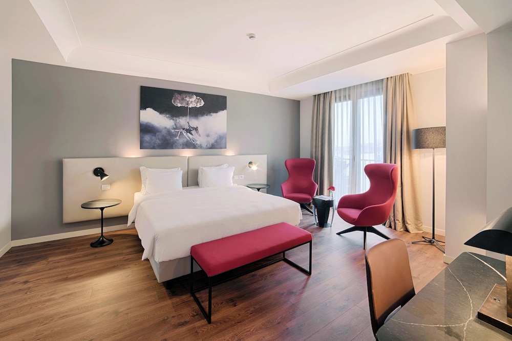 RADISSON BLU HOTEL MILAN 17/68