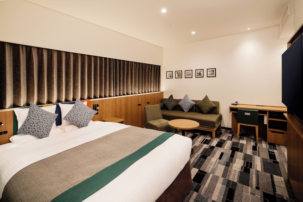 ROOM, QUEEN BED, ACCESSIBLE