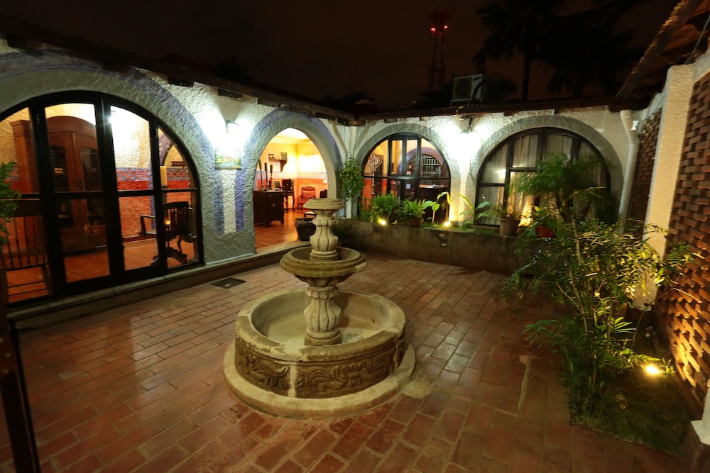 Hotel Casa Colonial 49/50