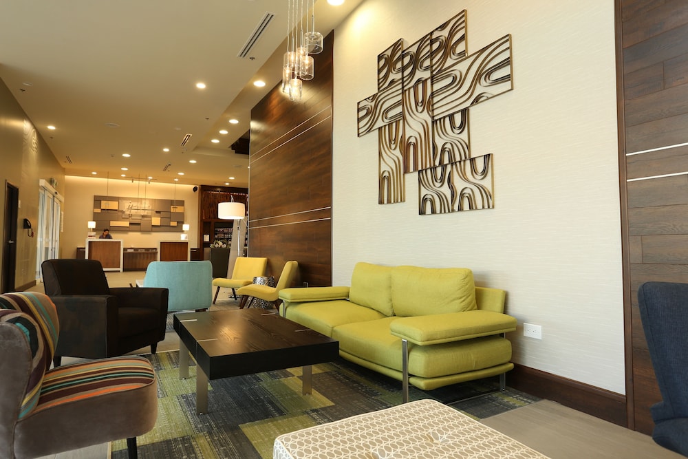 Holiday Inn Express & Suites Mexicali 41/66