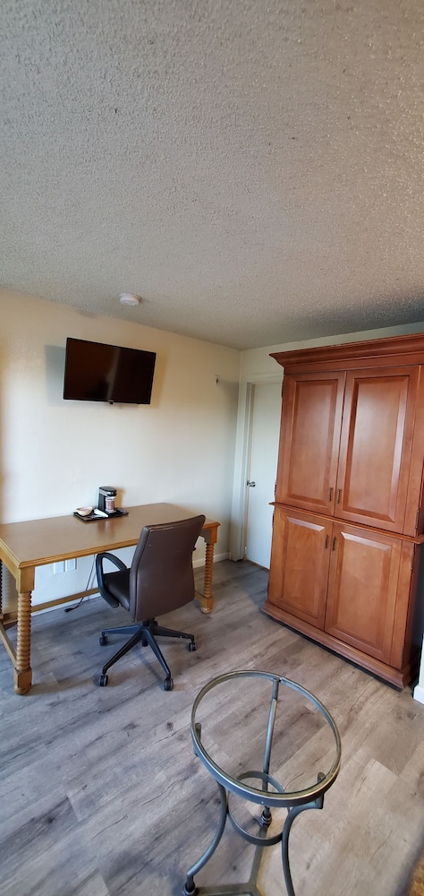 Anaheim National Inn 49/72