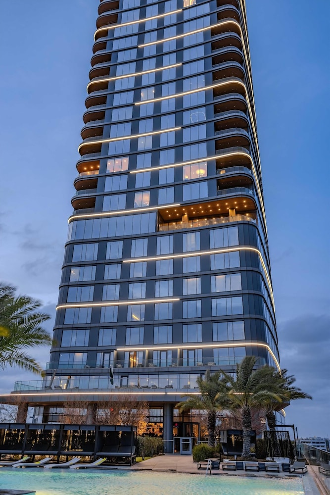Thompson Houston, by Hyatt 4/72