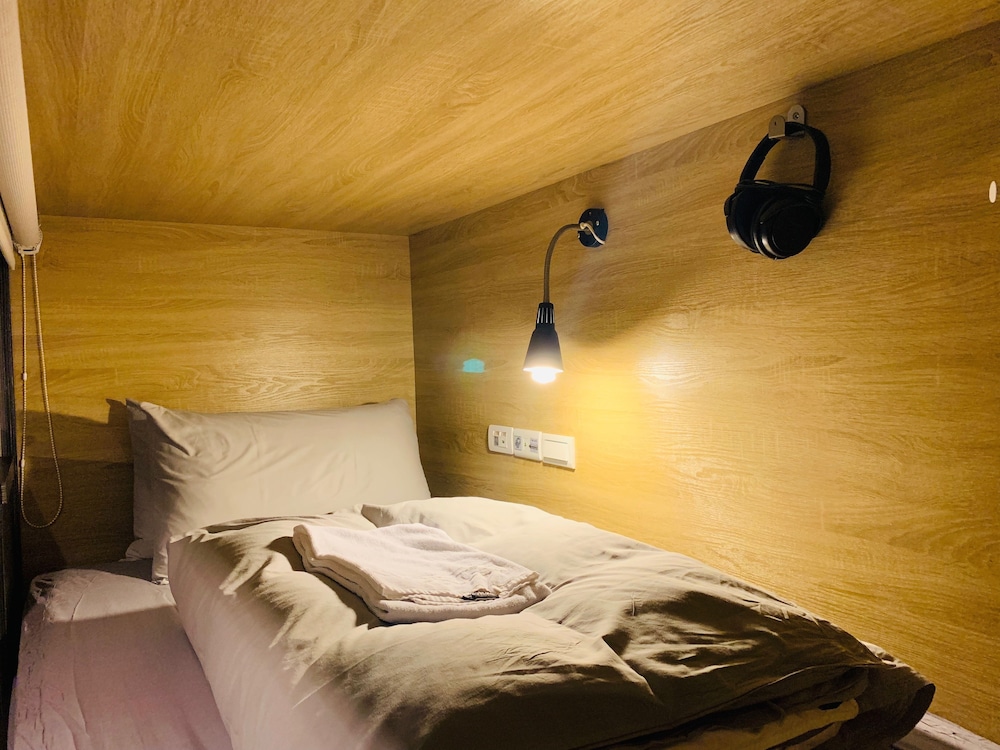 Work Inn Hostel 32/53