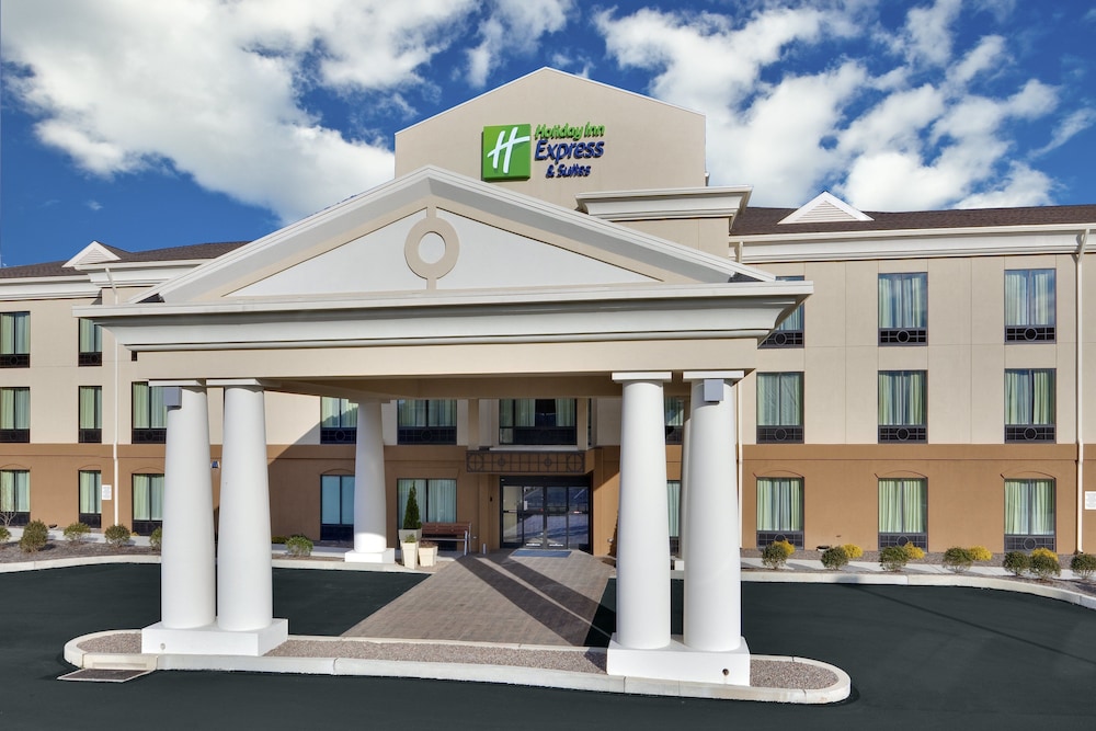 Holiday Inn Express Hotel Suites Lebanon 1/51