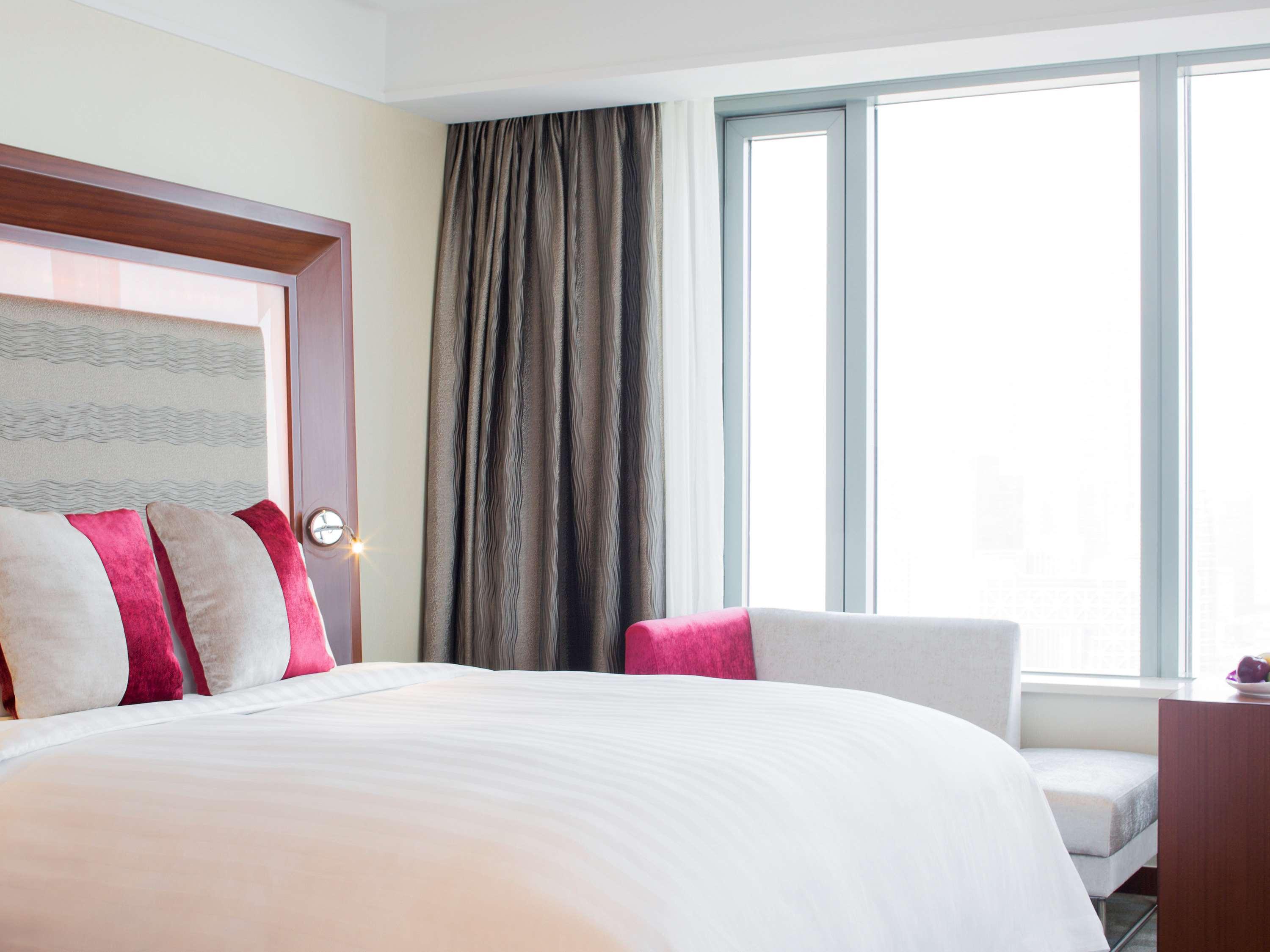 SUPERIOR, KING BED