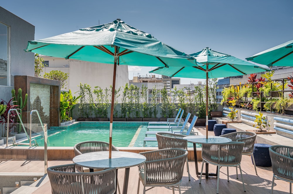 Royal Regency Palace Hotel 62/64