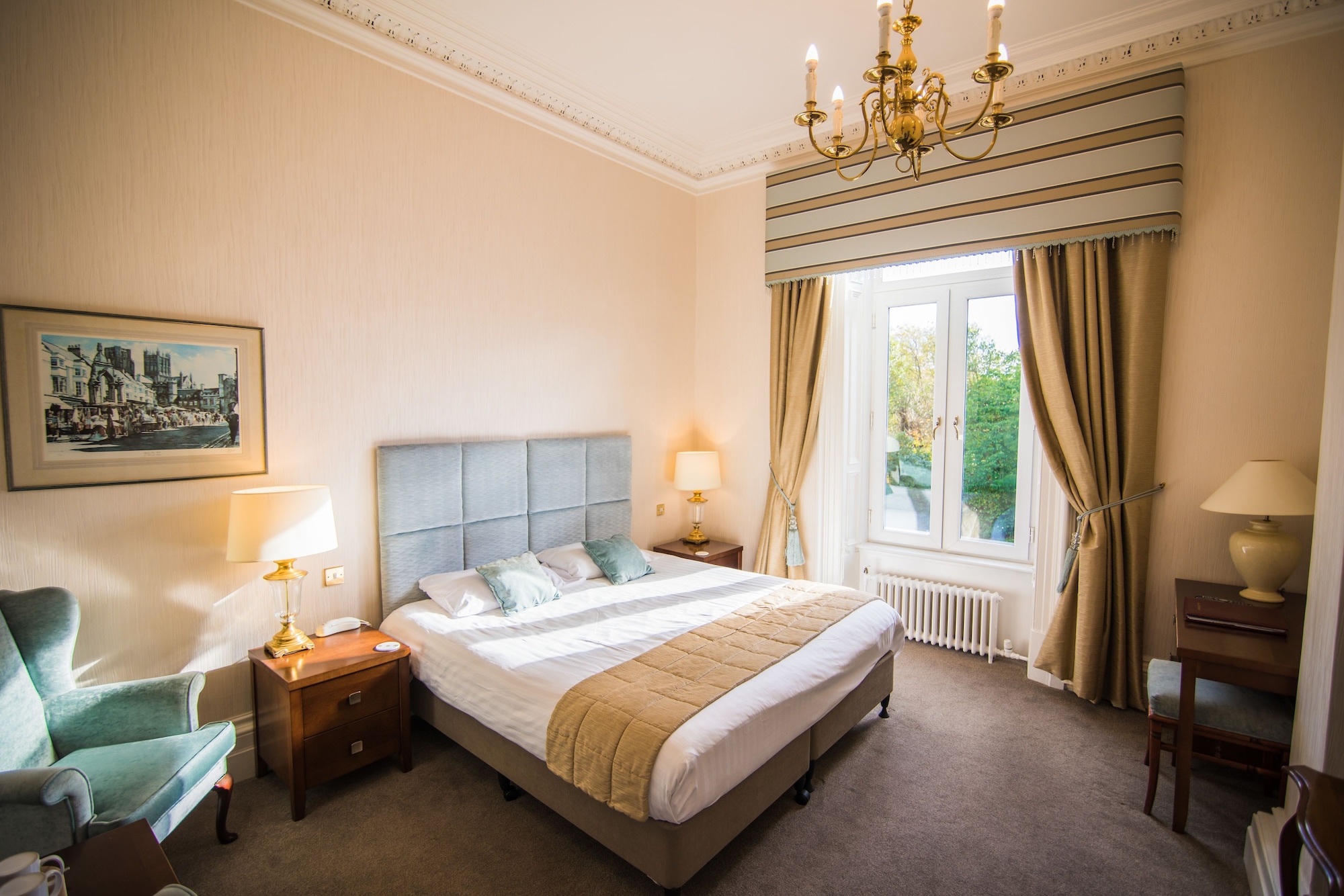 Executive, Queen Bed