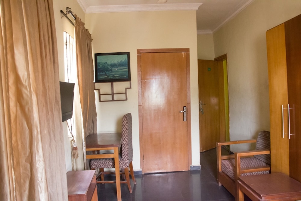 Allonze Hotel 13/35