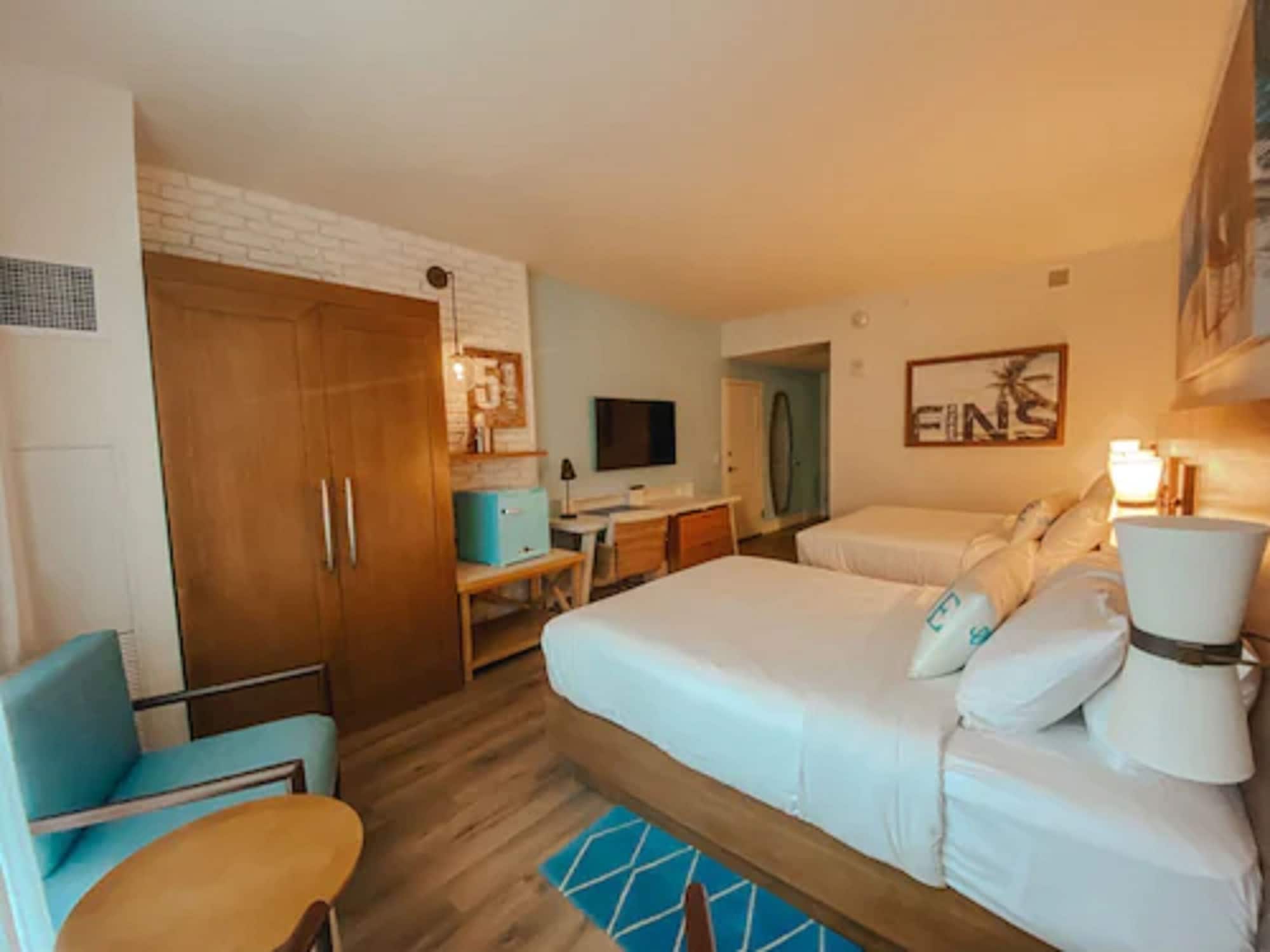 STANDARD, 2 QUEEN BEDS, ACCESSIBLE