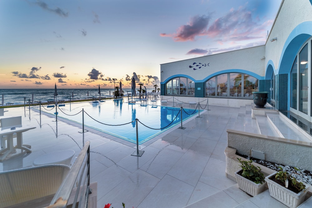 Hotel Poseidon 39/78