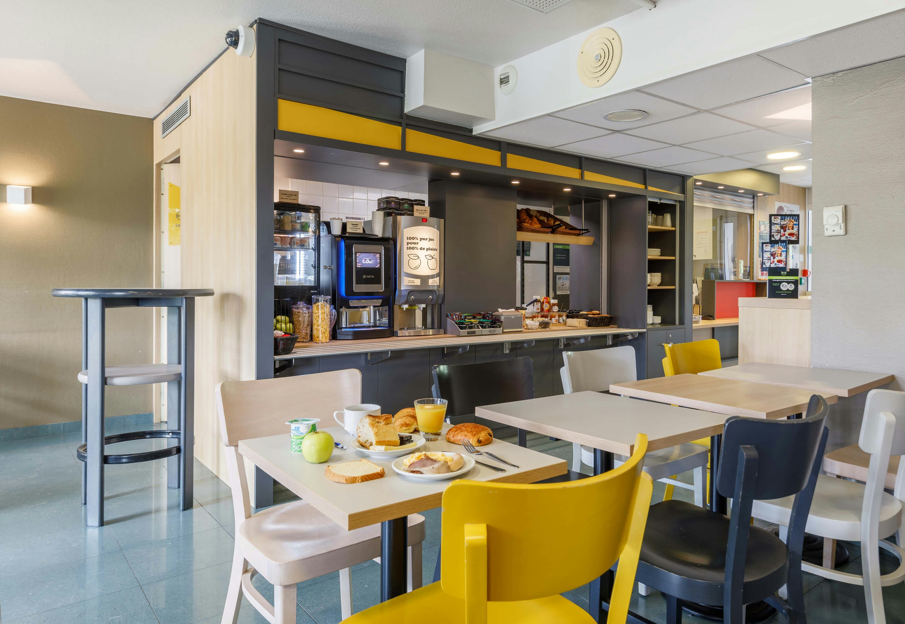 B&B HOTEL Moulins Toulon sur Allier 21/23