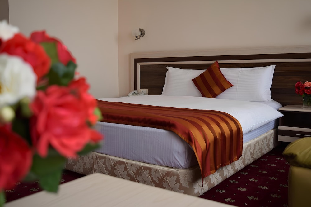 Artsakh Hotel 18/37