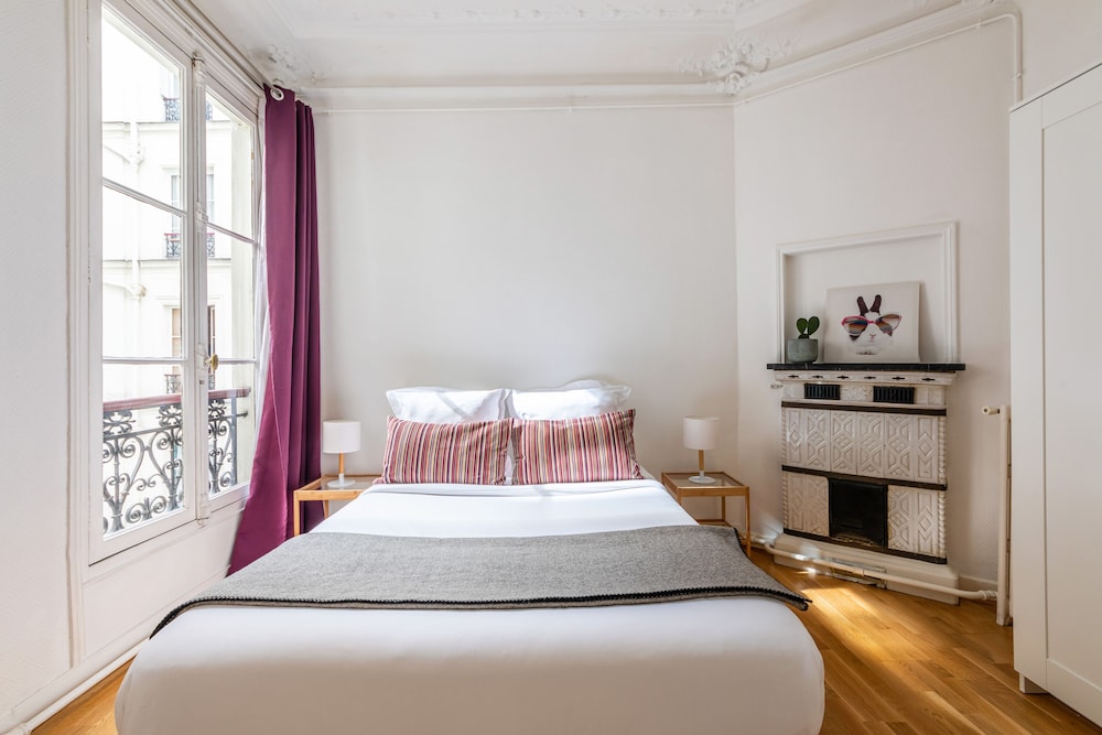 2 BEDROOMS, SUPERIOR, APARTMENT