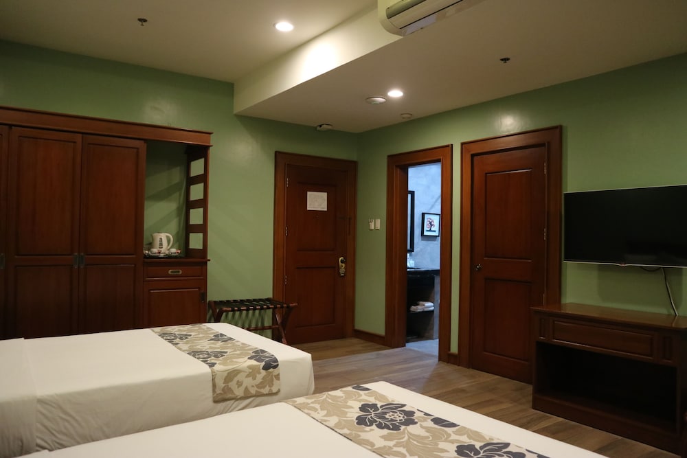 Paragon Hotel And Suites 26/50