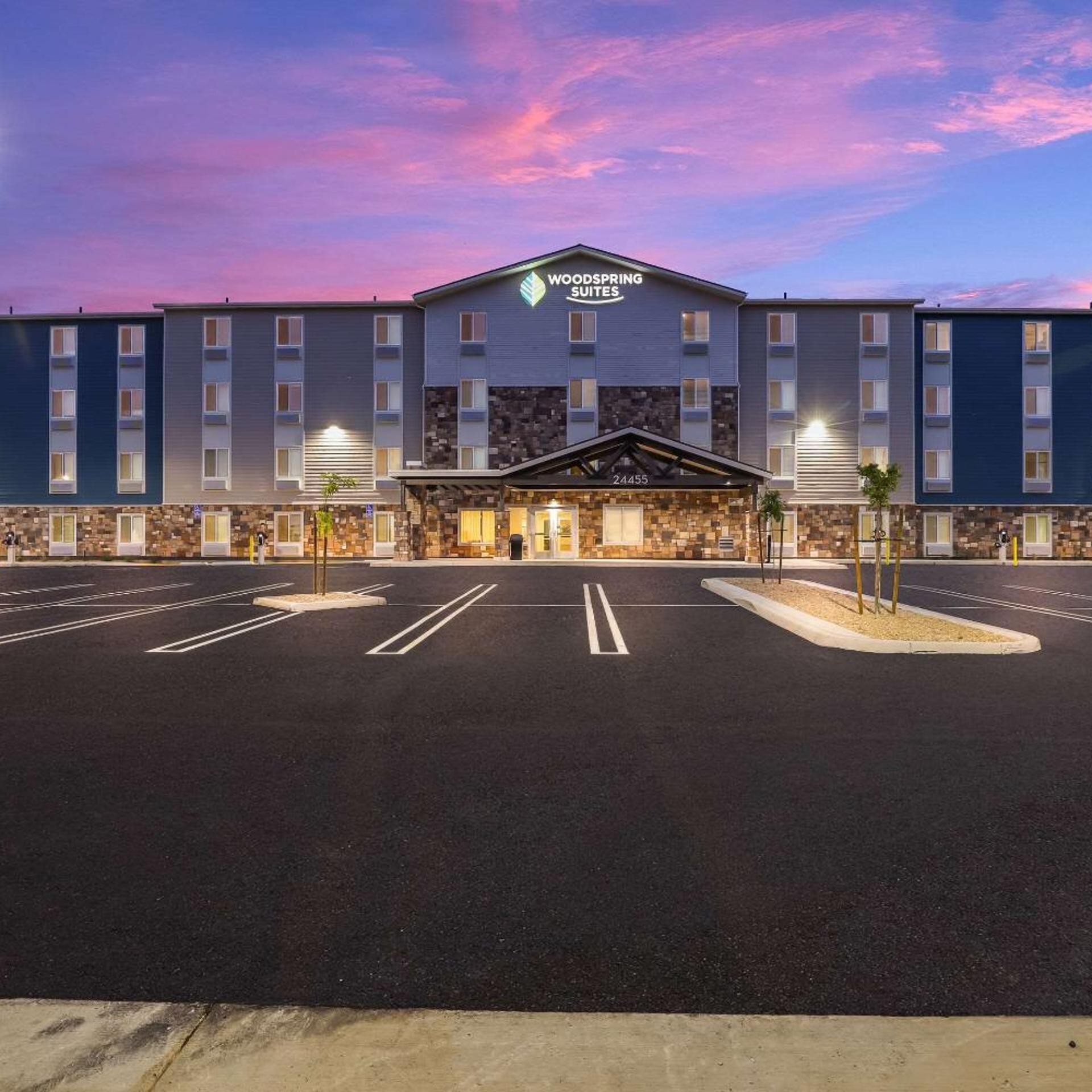 WoodSpring Suites Moreno Valley 22/26