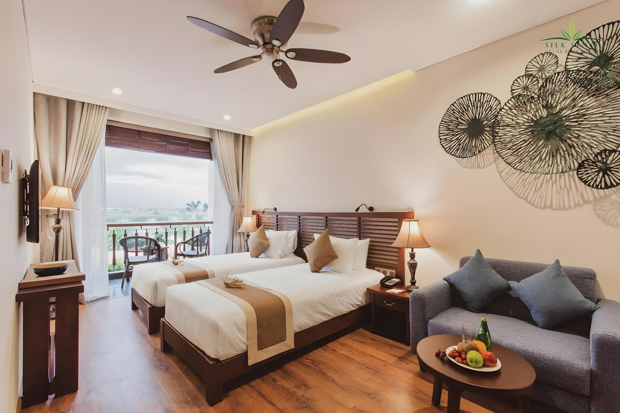 SUPERIOR ROOM