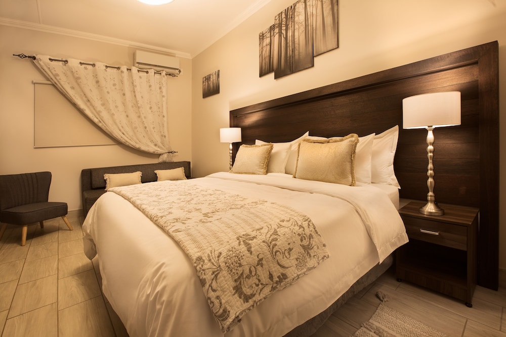 Three Olives Guesthouse 8/22