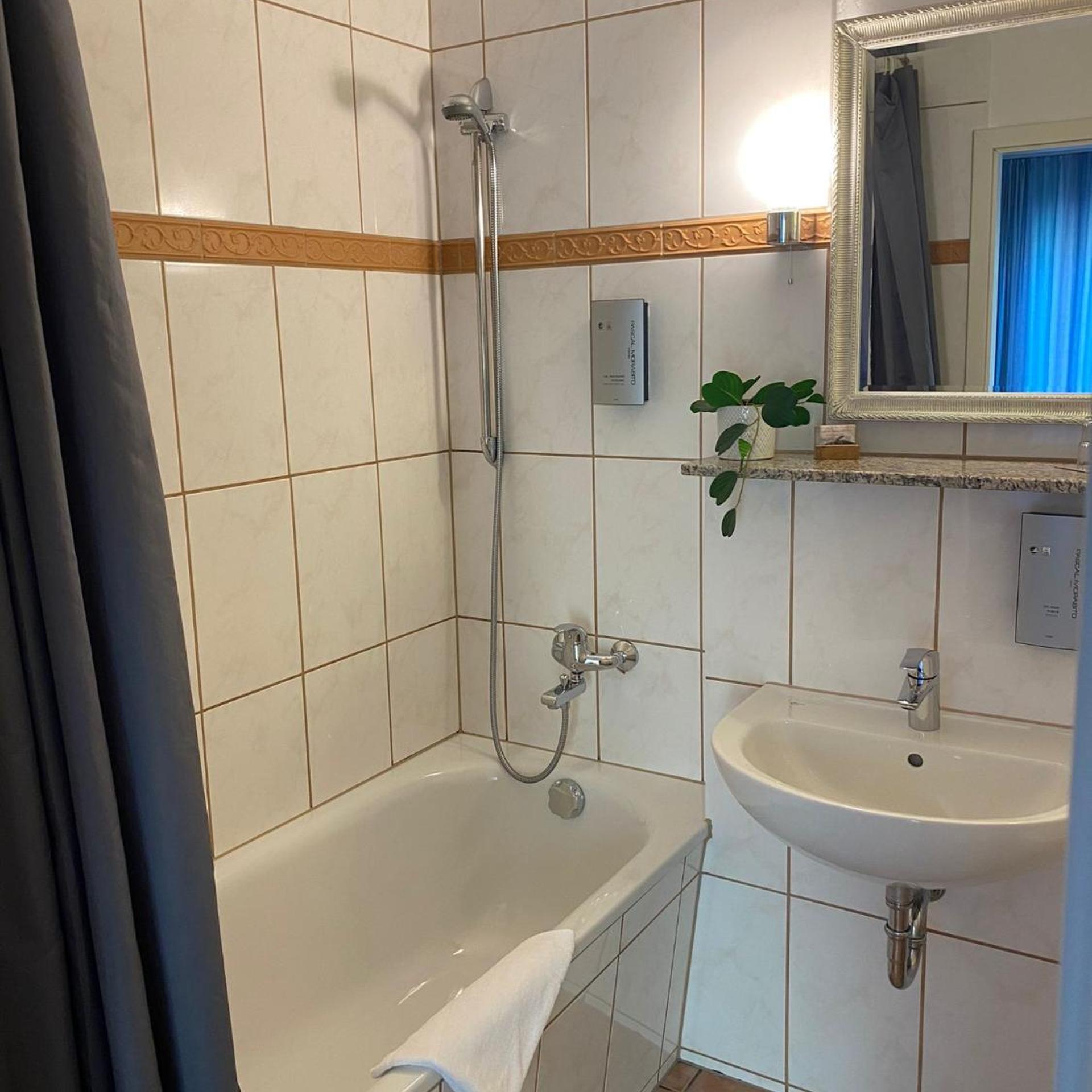 Hotel Papillon 50/50