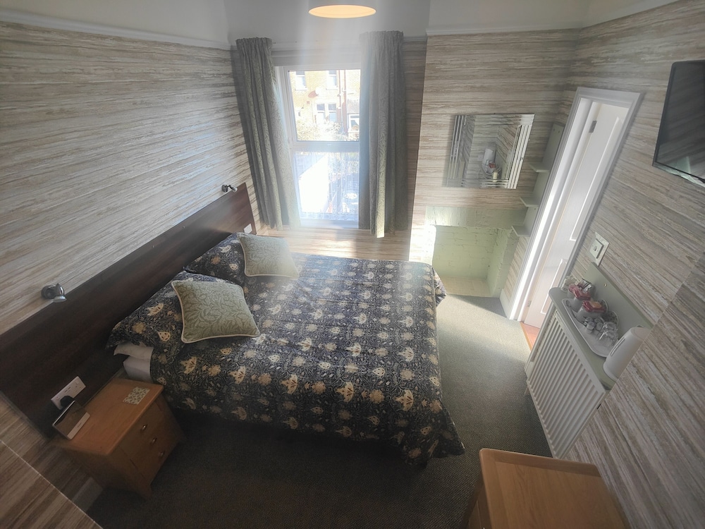 Brooke House 27/44