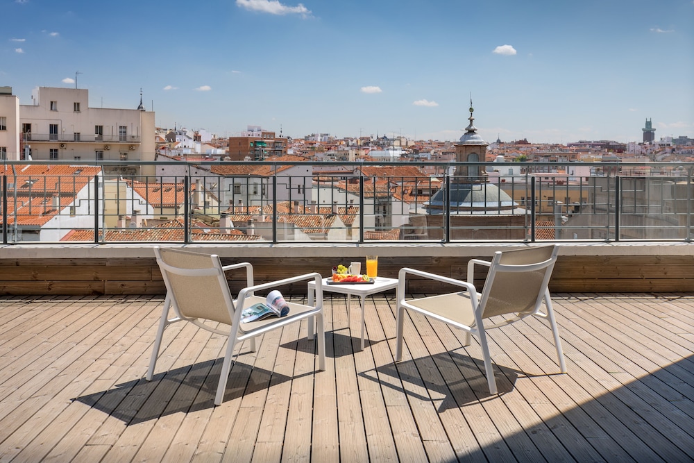 BARCELO TORRE DE MADRID 47/50