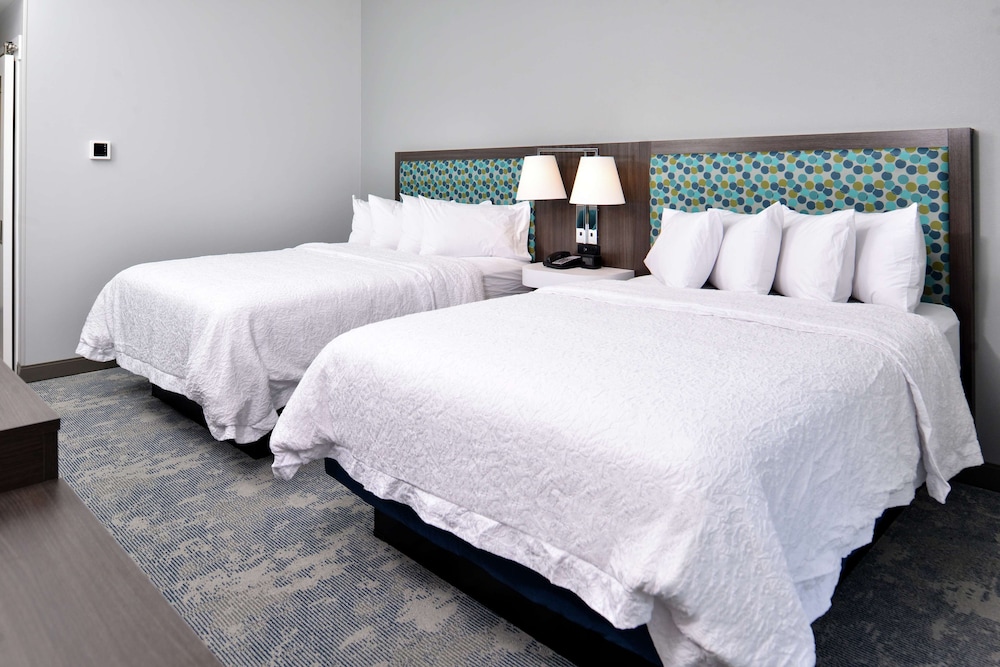 Hampton Inn Cedar Falls Downtown Ia 26/65