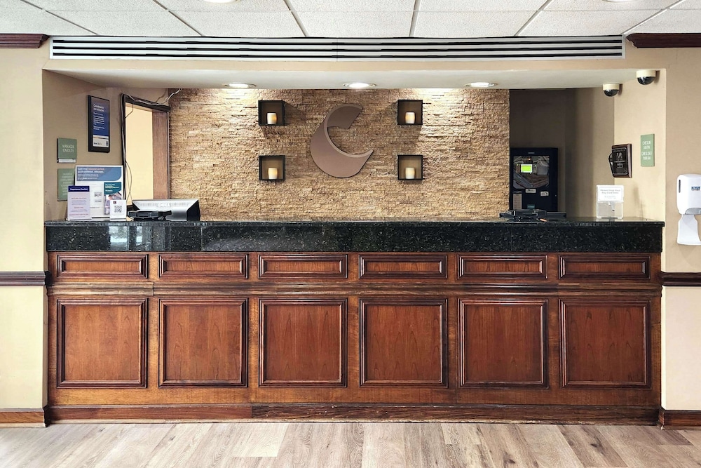 Comfort Inn & Suites Mount Pocono 5/50