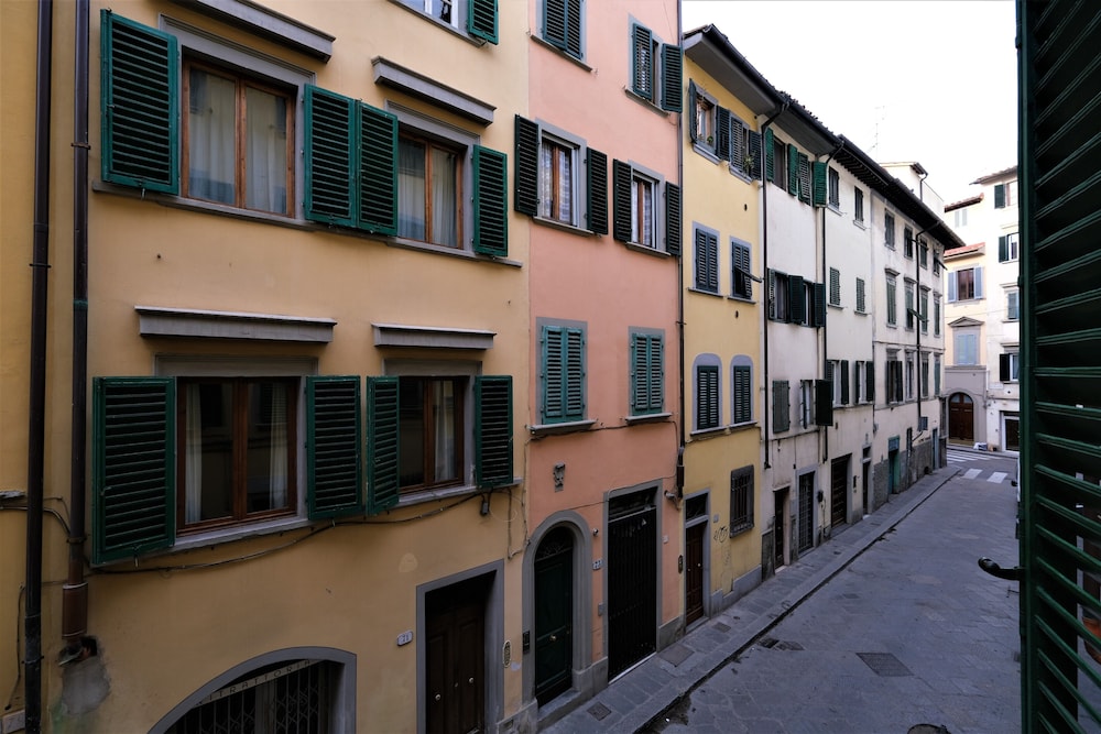 Wine Apartments Florence Sangiovese 3/40