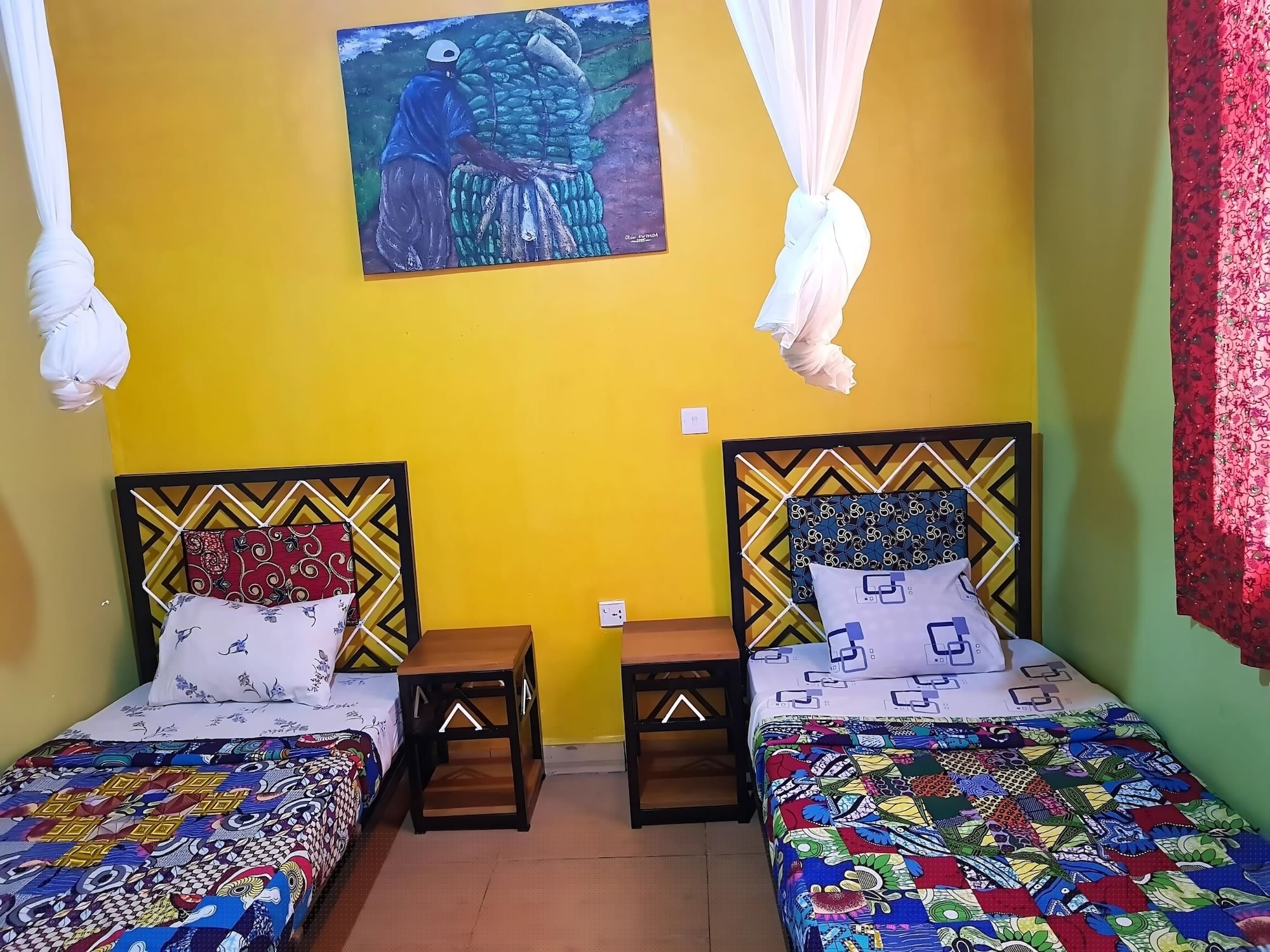FEMALE DORM, FEMALE ONLY, STANDARD