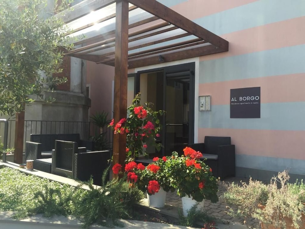 Al Borgo Residence Apartments And Rooms 26/30