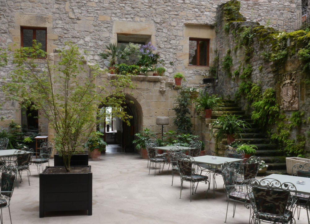 Parador De Hondarribia 25/40