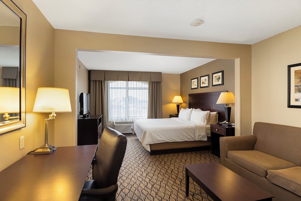 Holiday Inn Express Bloomington West 30/68