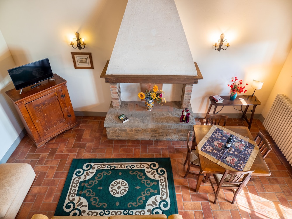 Borgo San Pietro 45/78