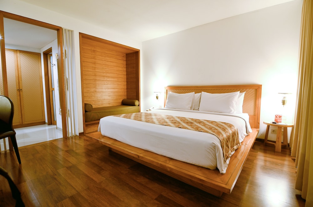 غرفة تنفيذية بسرير كوين، GUMILANG REGENCY HOTEL EX-GUMILANG SARI HOTEL(KT) 2/5