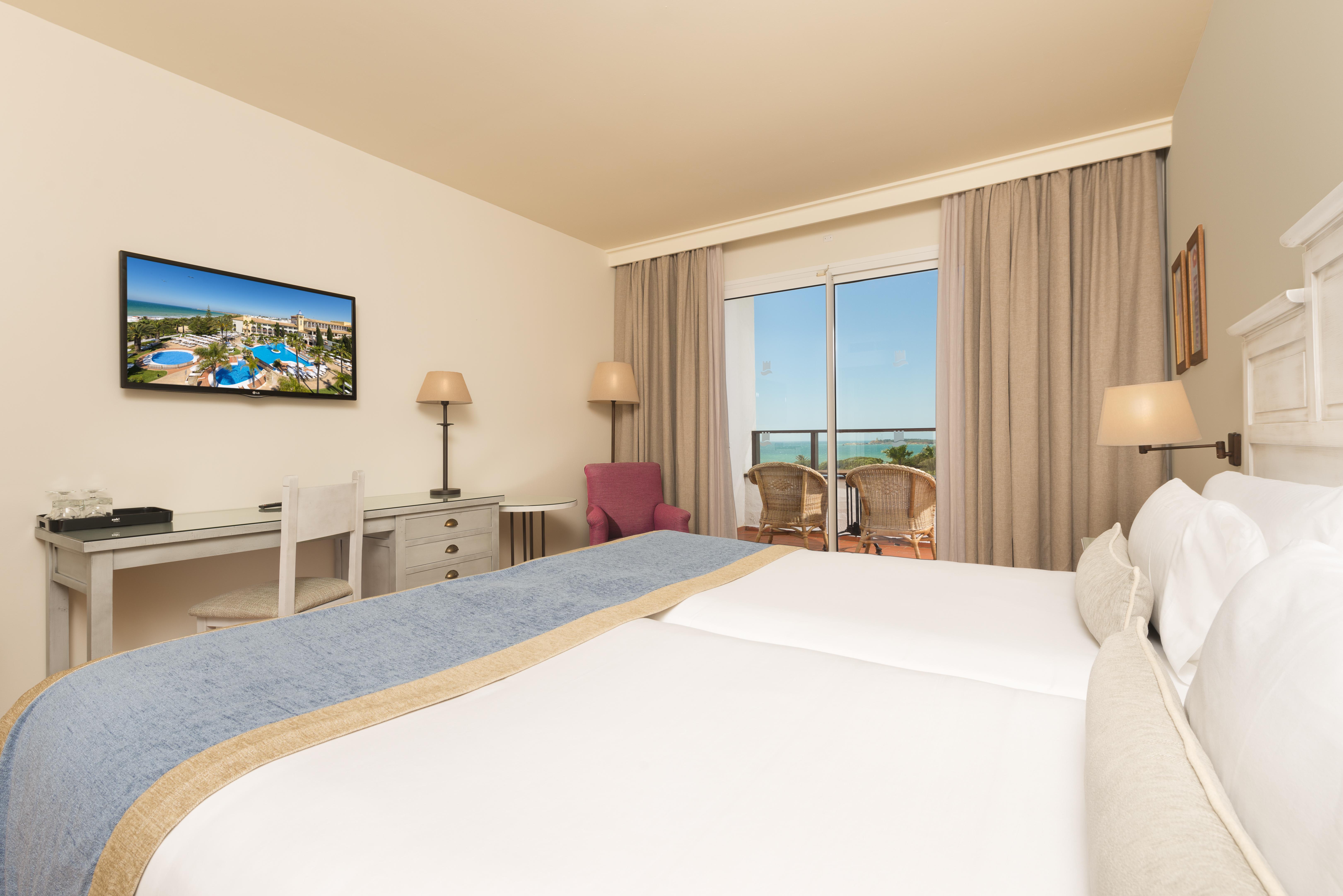 Room, Double Bed, Side Sea View, Balcony or Terrace