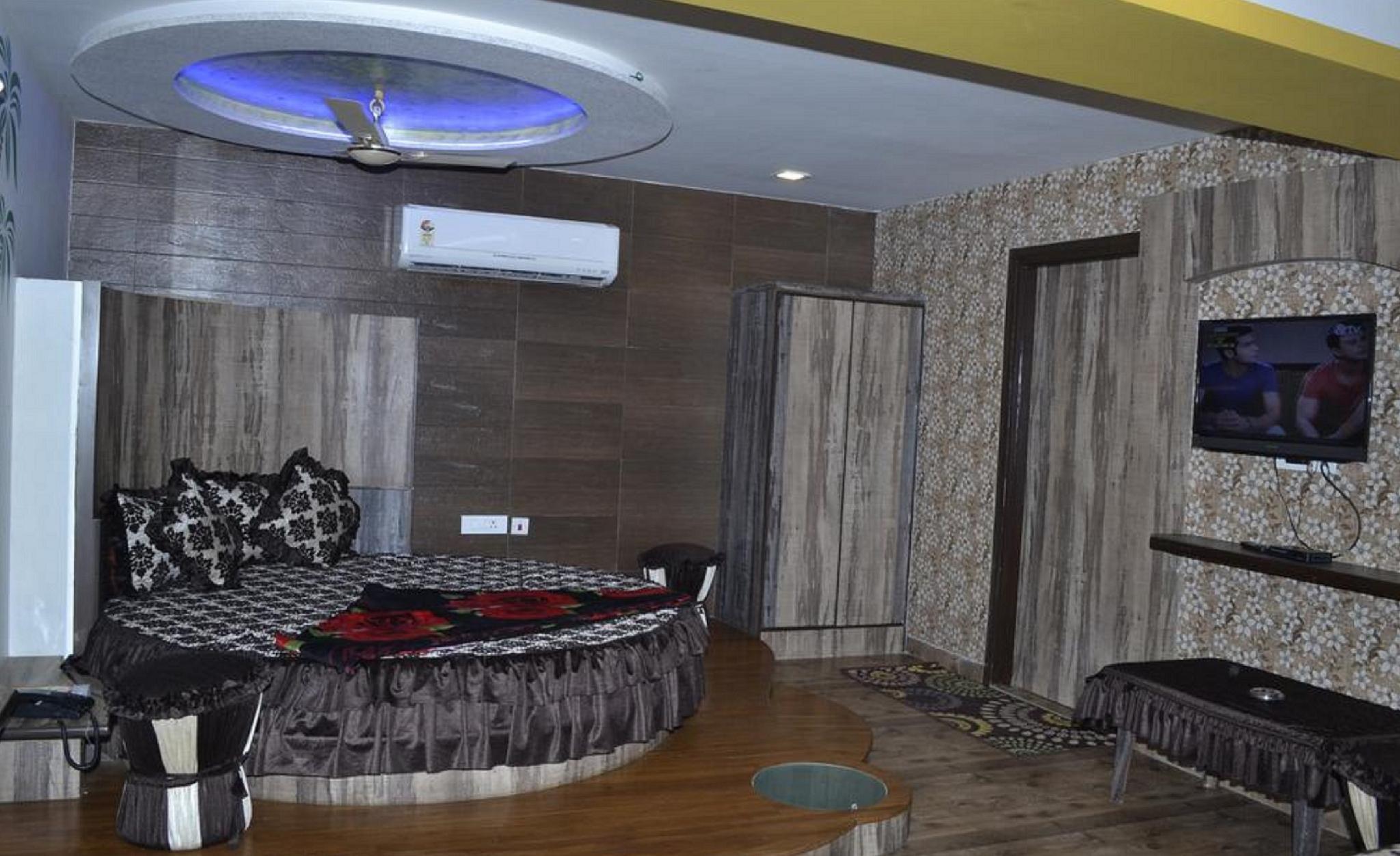 OYO Rooms Bani Park Bhrigu Marg 12/54