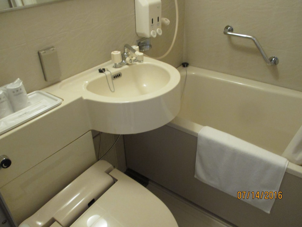 Hotel Green With 12/48