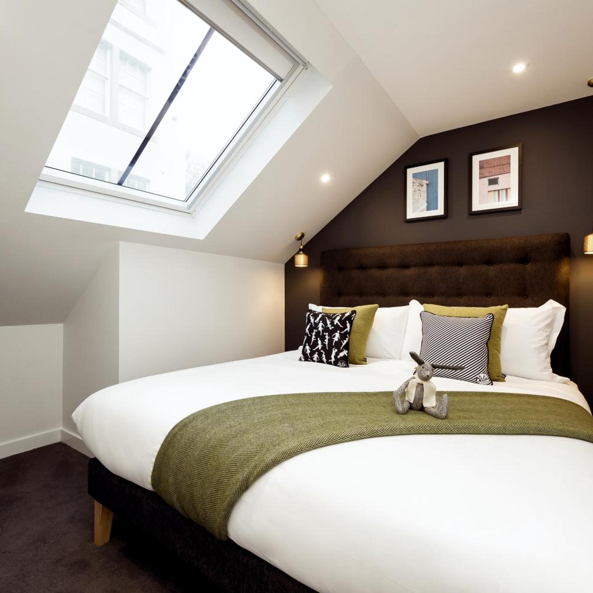 Apartment, Single Bed, Castle View