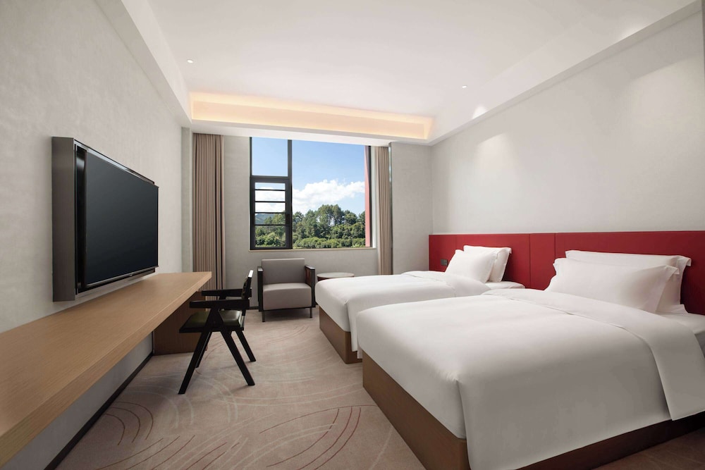 Ramada Encore by Wyndham Qingyuan Liannan 14/28