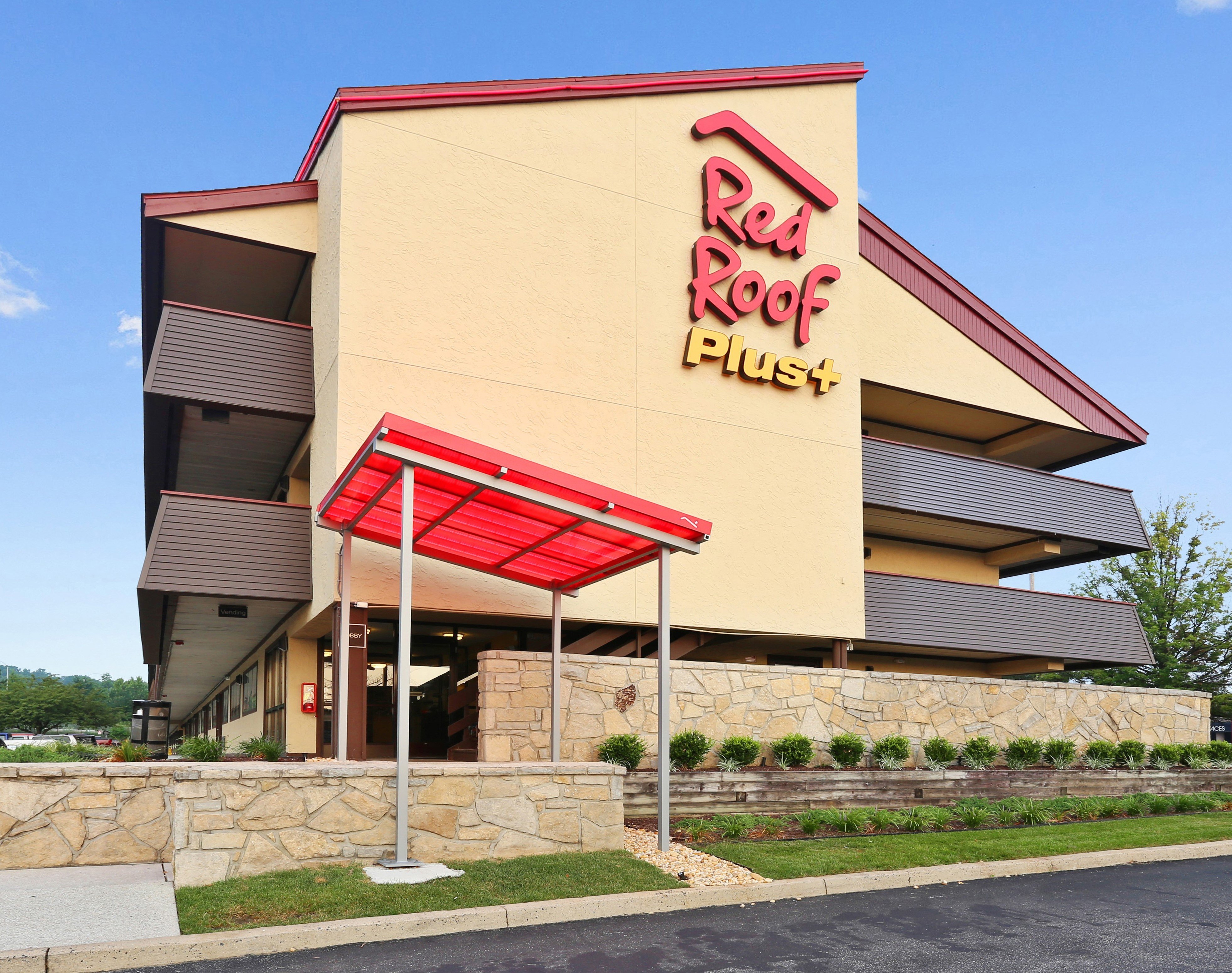 Red Roof Plus Baltimore North Timonium in Lutherville Timonium - MD