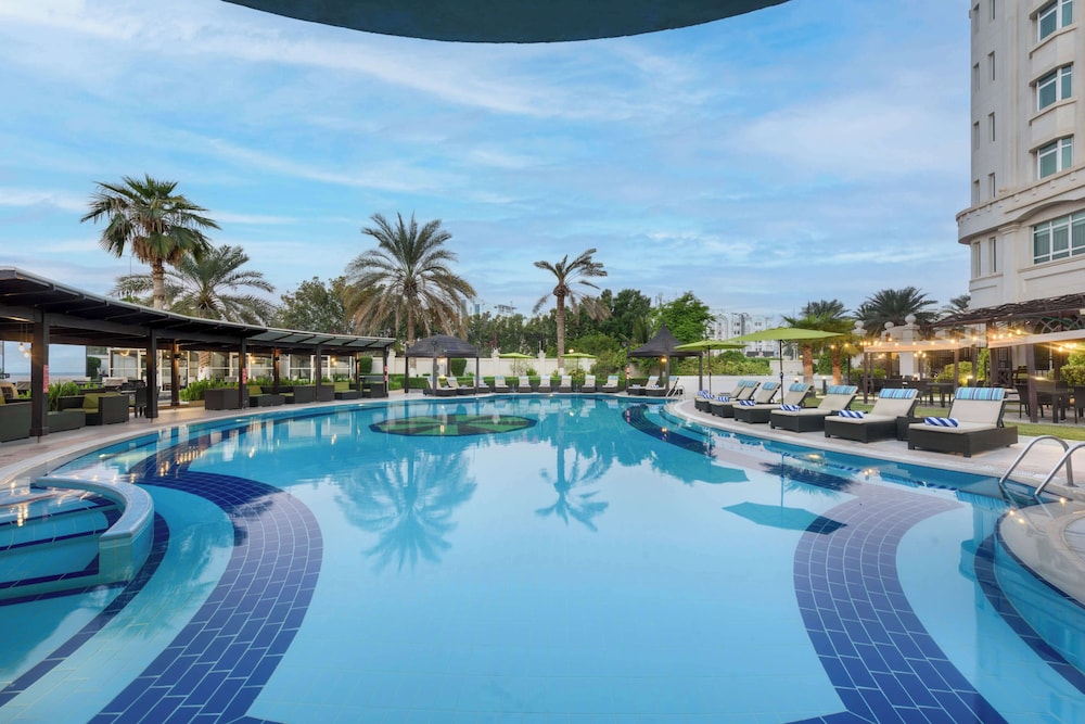 Radisson Blu Hotel Muscat 25/49