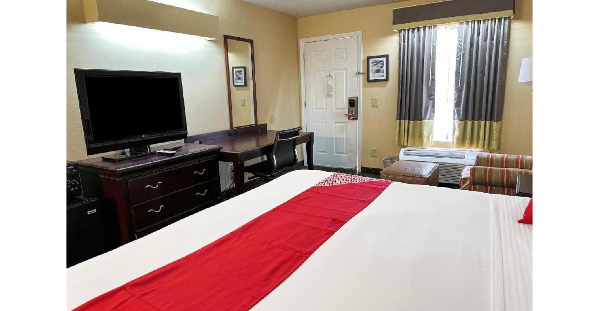 غرفة بسرير كينج لذوي الإعاقة، Bonita Lakes Inn by Capital O Meridian I20 3/7