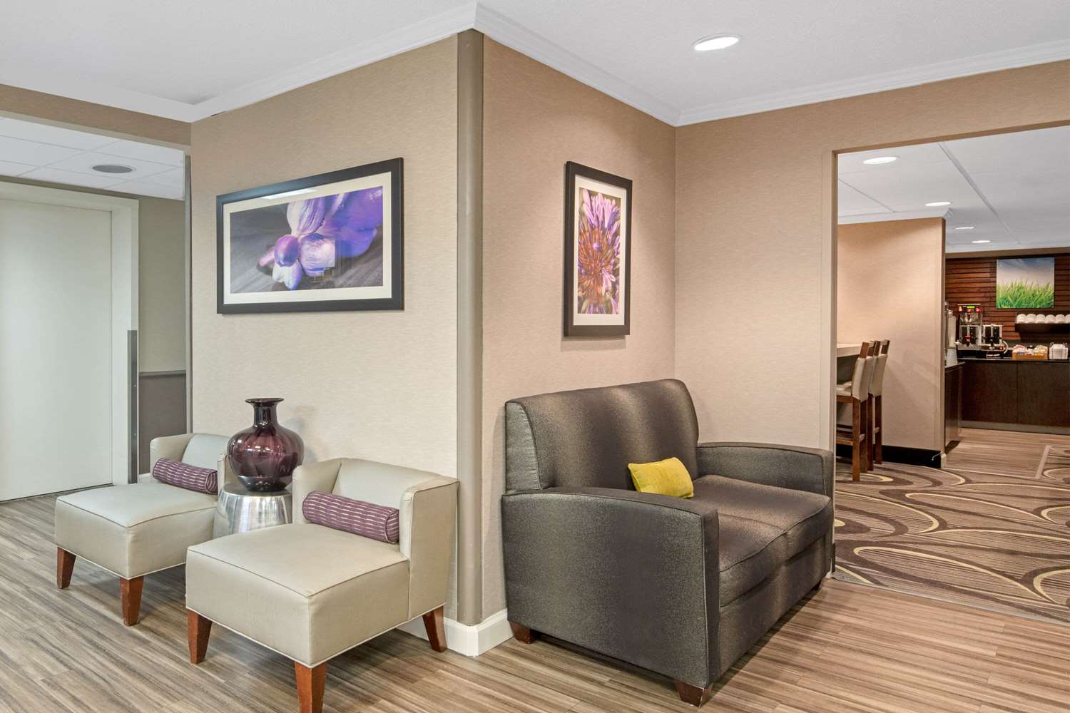 La Quinta Inn & Suites by Wyndham Baton Rouge Siegen Lane 36/55